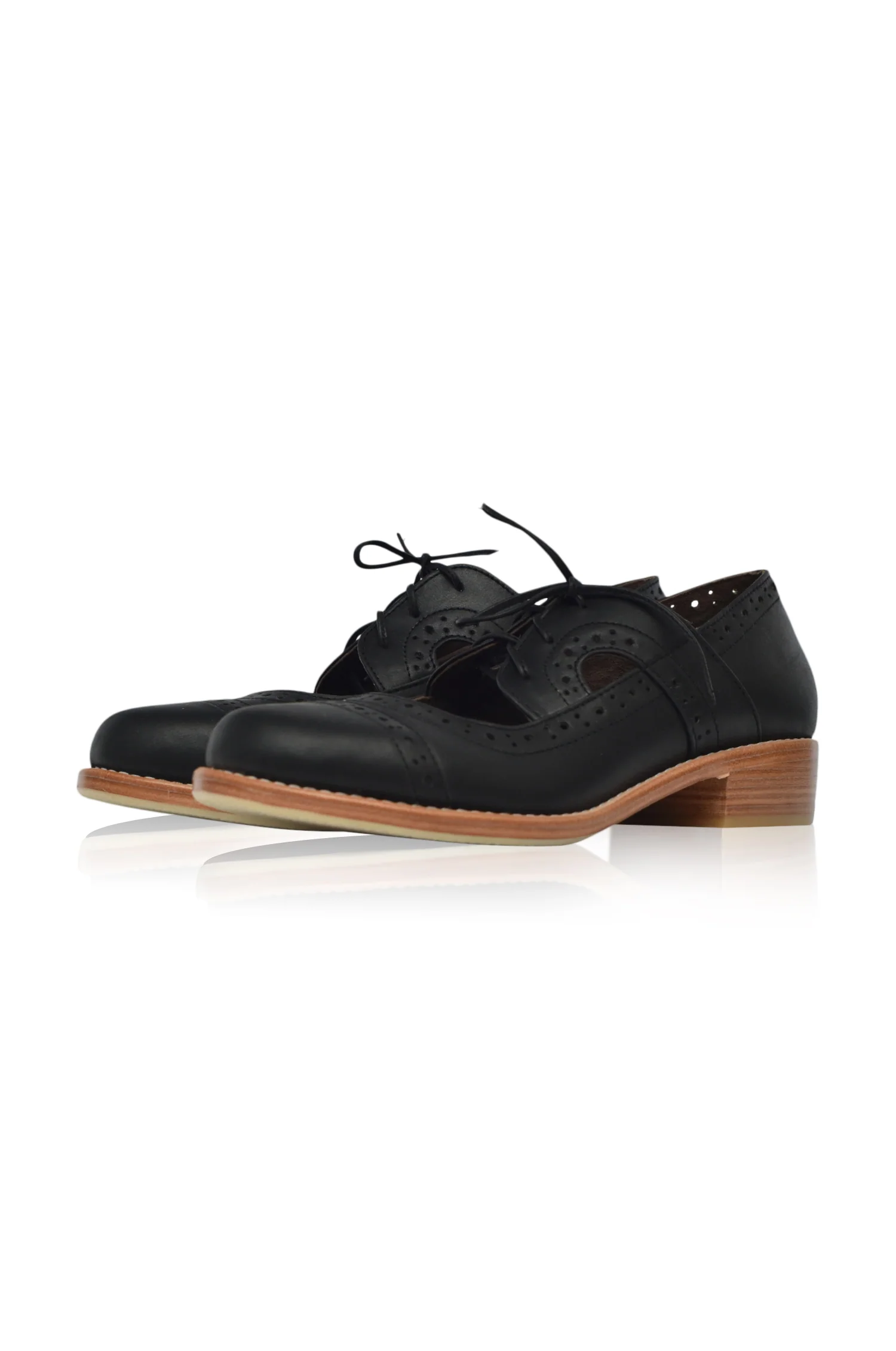 Scandinavia Leather Oxfords (Sz. 4 & 5, 8) - Image 4