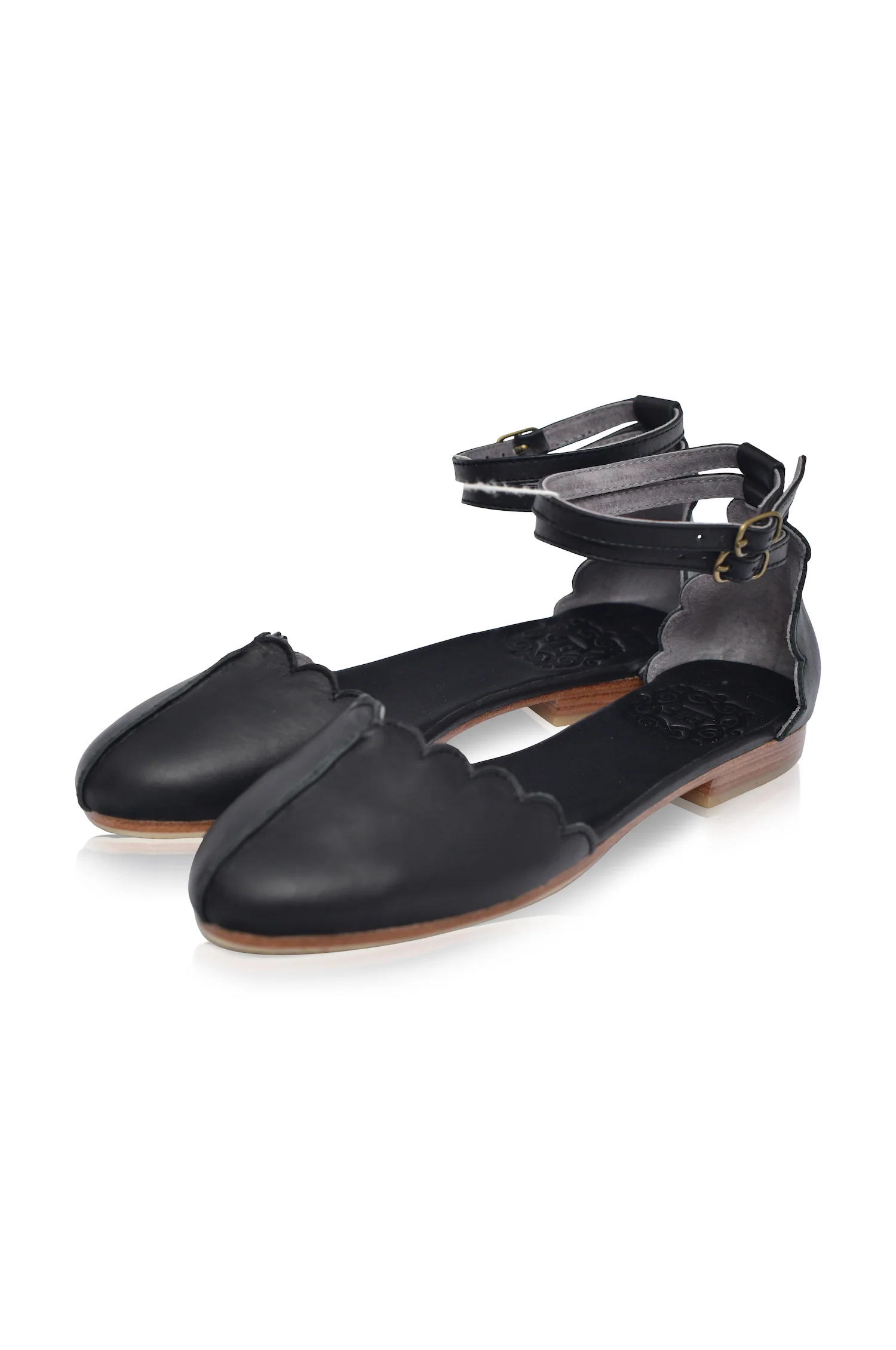 Venus Almond Toe Scalloped Leather Flats (Sz. 12.5) - Image 3